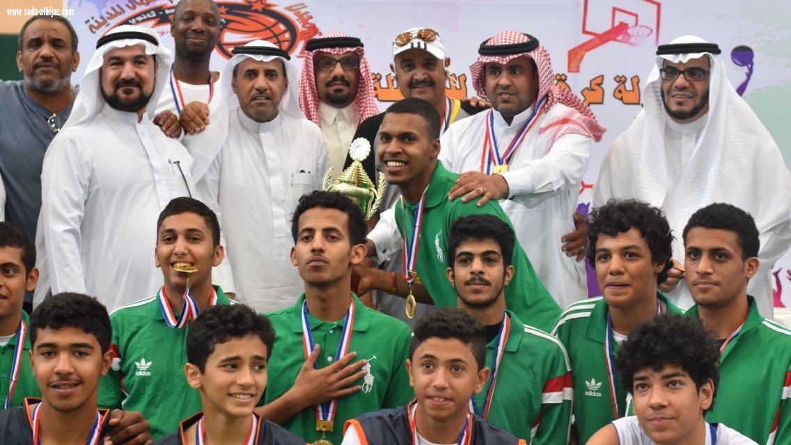 مدير مكتب تعليم شمال المدينة يرعى اختتام بطولة المكتب لكرة السلة للمرحلتين المتوسطة والثانوية