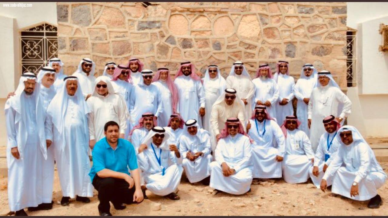وقفوا على معالمها الاثرية وتعرفوا على مواقعها التاريخية أكثر من ٥٣ مؤرخا من الجمعية التاريخية السعودية يزورون الجموم وعسفان