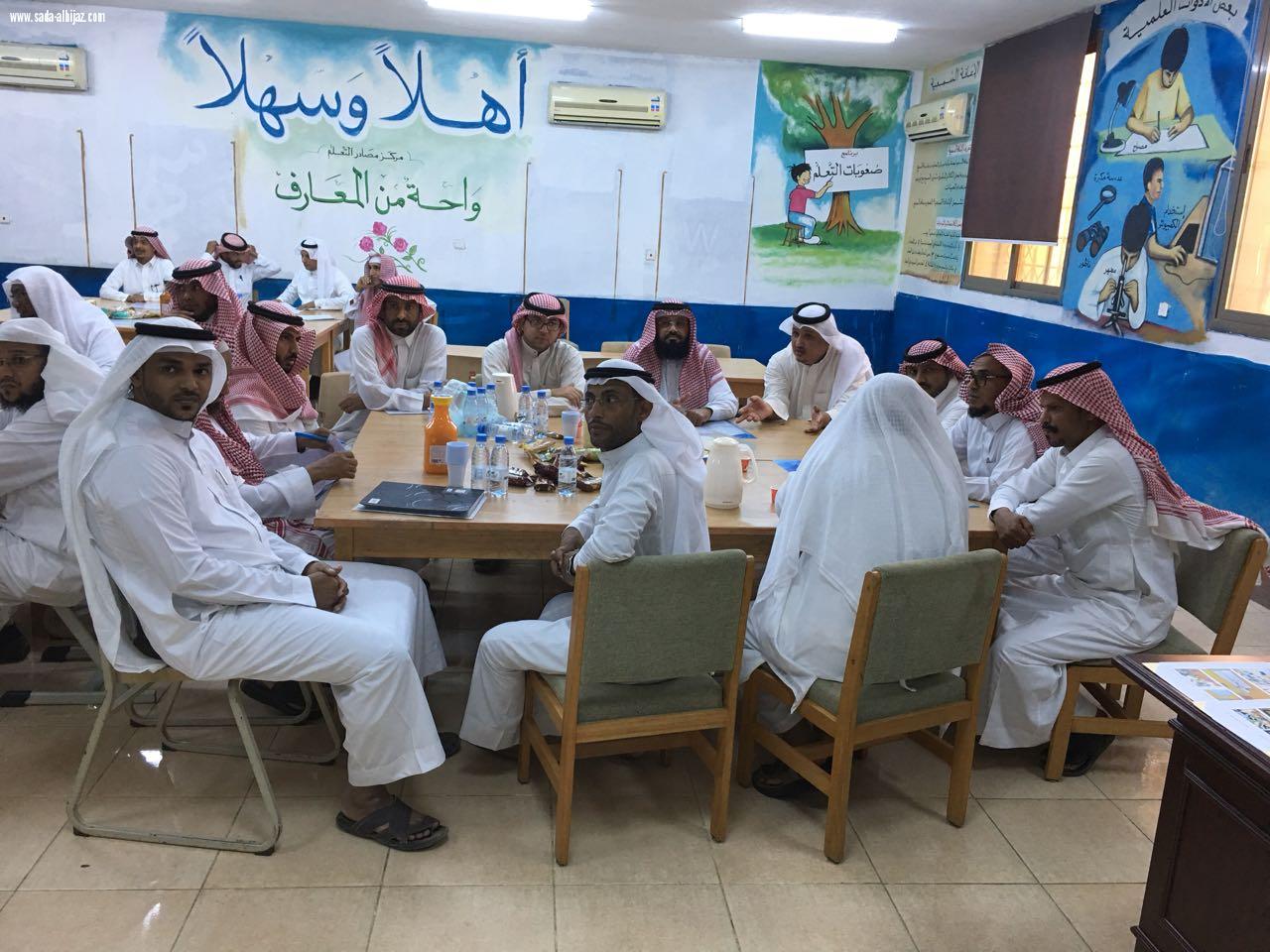 لقاء رواد التوعية الإسلامية بمكتب صامطة