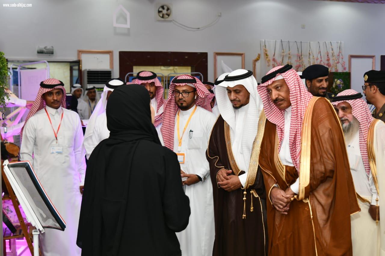 زعلة والأحوس يدشنان ملتقى الرياضيات الأول ويفتتحان المعرض المصاحب