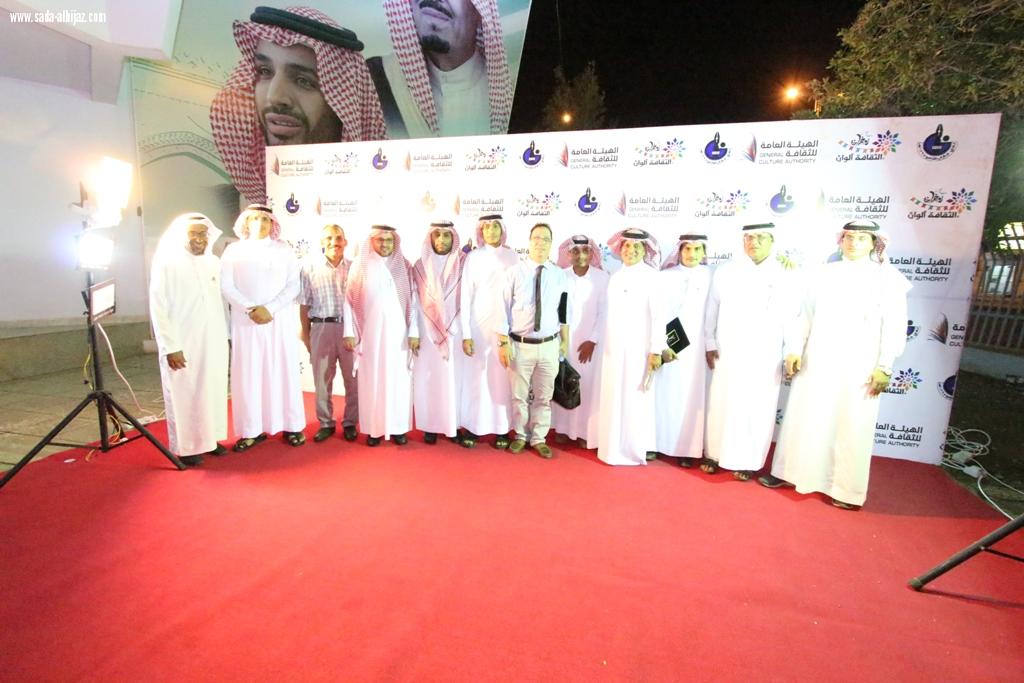 حضرها عدد من طلاب الدراسات العليا والنقاد د شكري يتحدث عن الشعرية الموزعة في زمن التكثيف