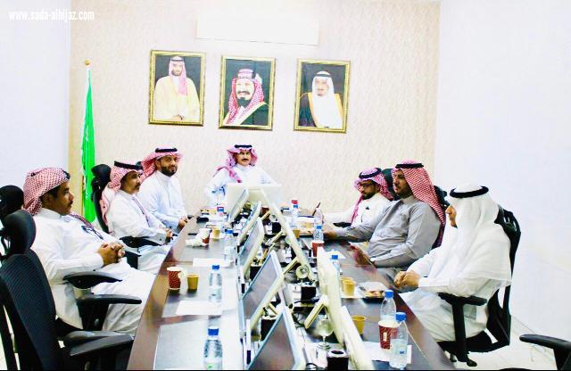 المجلس البلدي بمحافظة الطوال يناقش زيارات القرى للقاء المواطنيين