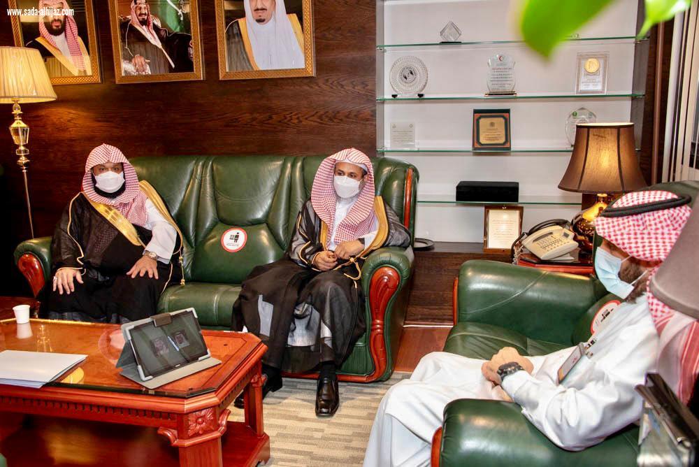 *مدير عام فرع هيئة الأمر بالمعروف بالمنطقة الشرقية يلتقي بالمدير العام للشؤون الصحية بالمنطقة*