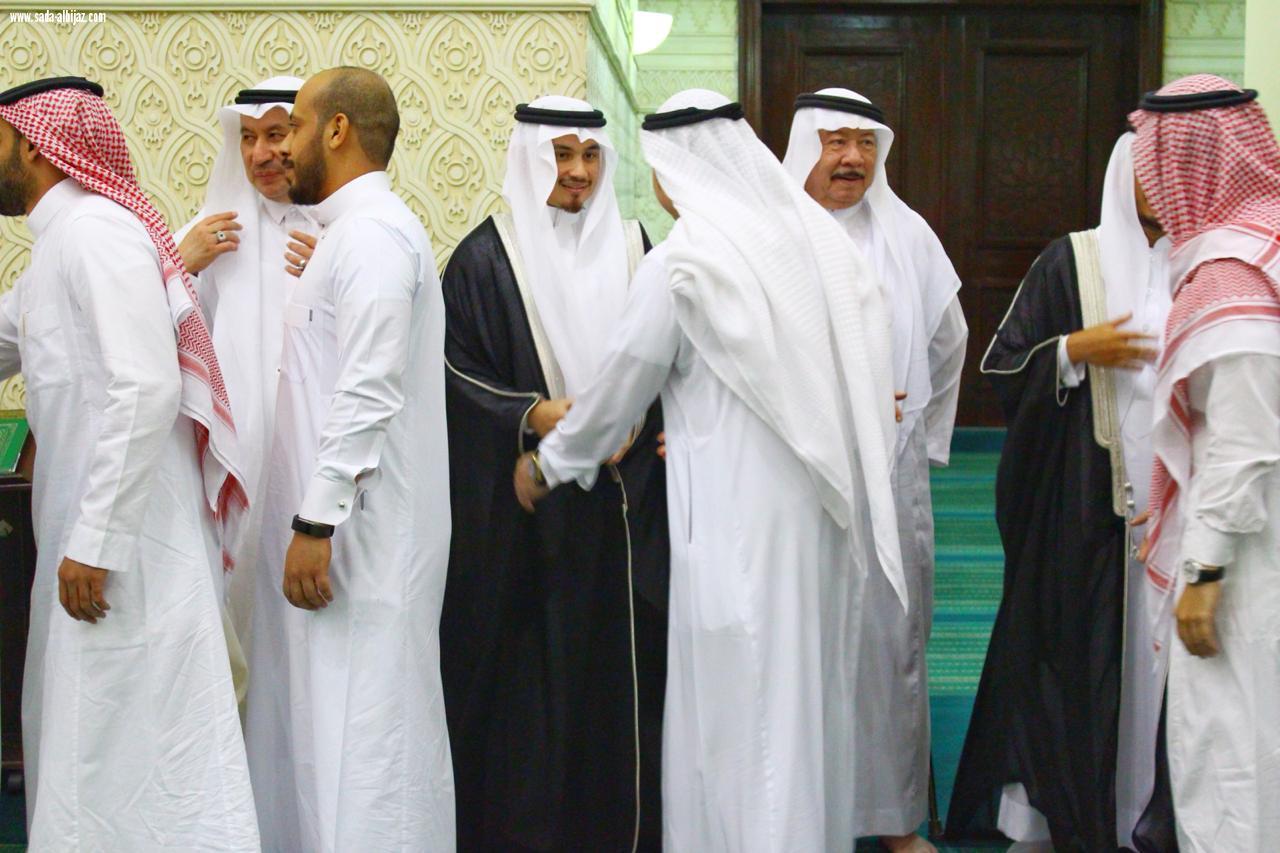مدير ثقافة مكة صالح الانديجاني يحتفل بعقد قران ابنه الدكتور انس
