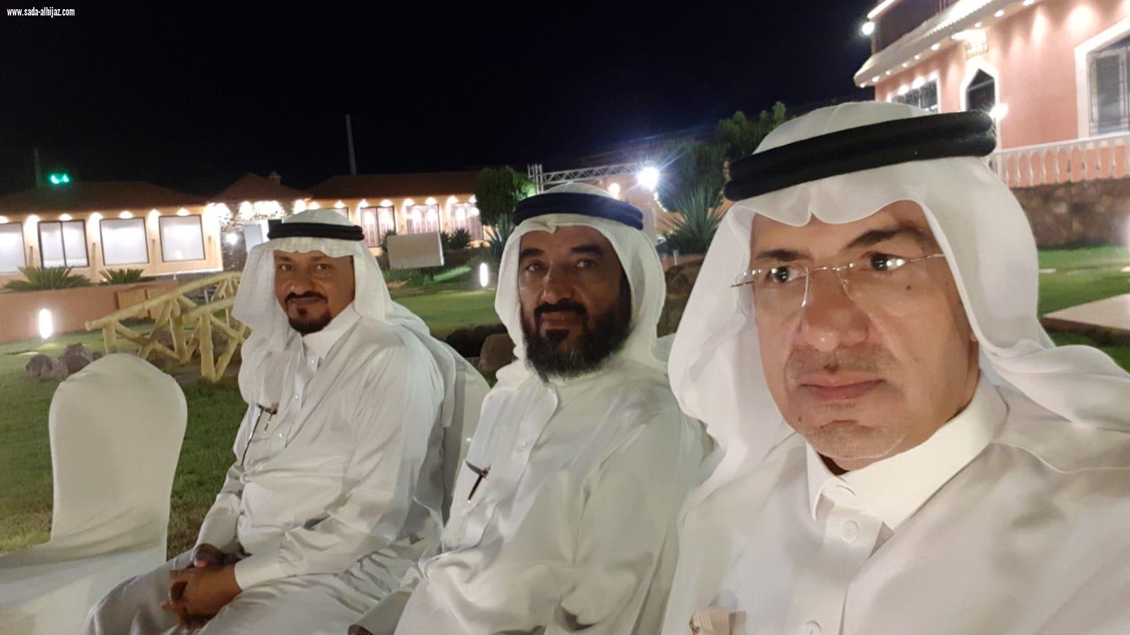 لقاء أخوي لخريجي دفعة “1408 ” من كلية التربية بفرع جامعة الملك سعود بأبها