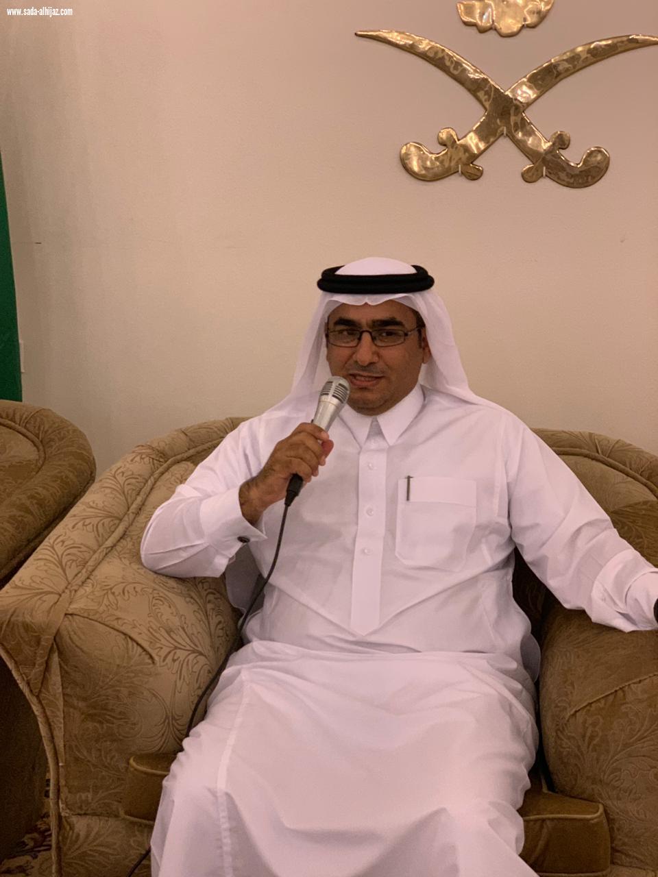لتفعيل دور المجتمع المحلي والتطوعي محافظ العلا المكلف يستقبل فريق تزاور التطوعي