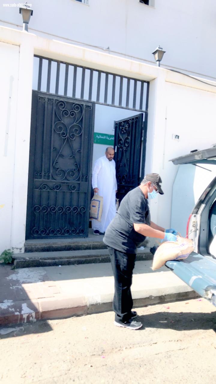 جمعية فتاة ثقيف تُسلم مستفيديها السلال الرمضانية بالتعاون مع فريق احسان التطوعي