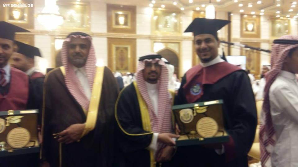 كلية ابن سيناء للعلوم الطبية بجدة تحتفل بتخرج 125 من طلابها من اقسام الطب العام وطب الاسنان والصيدلة الالكلينيكية والتمريض