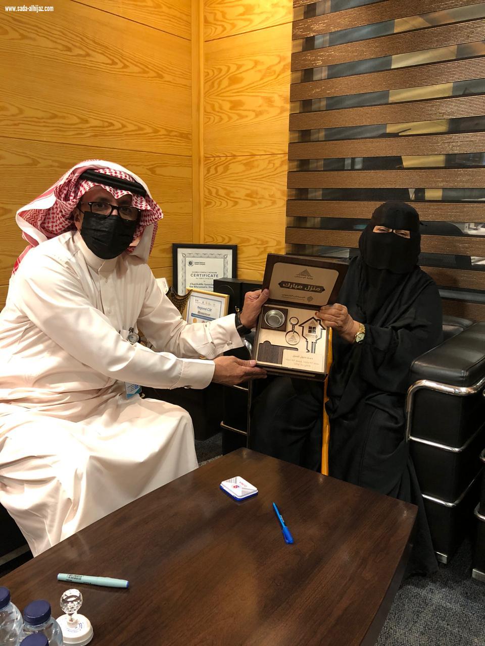 للمستحقين من الأسر الضمانية الأشدّ حاجة جمعية روماتيزم تعايد المرضى بــــــ 15 وحدة سكنية بالرياض