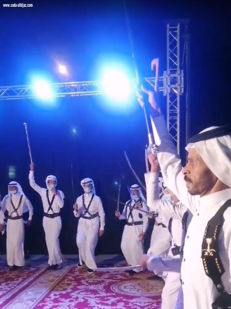 صفوف بني سعد للموروث الشعبي تحتفل بمناسبة شفاء خادم الحرمين الشريفين الملك سلمان بن عبدالعزيز آل سعود بمحافظة الطائف .