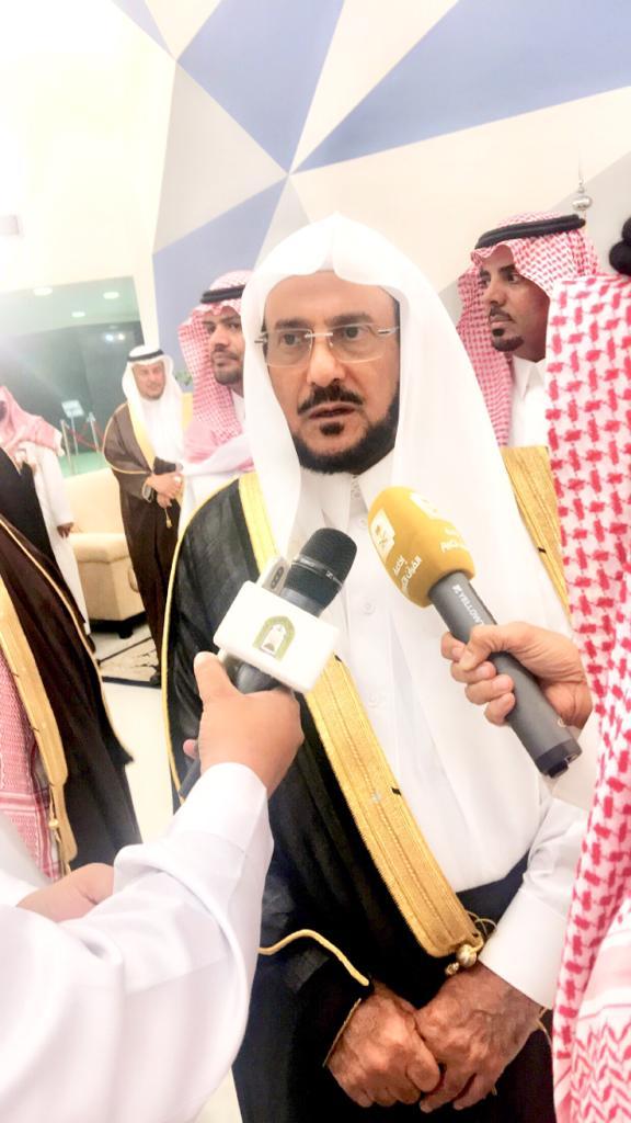 وزير الشوؤن الإسلامية كل أعداء السعودية ذهبوا إلى مزبلة التاريخ وولي العهد رجل عظيم سيقود السعودية بإذن الله تعالى إلى  ما لا نتخيله  من  السلام والأمن والاستقرار  