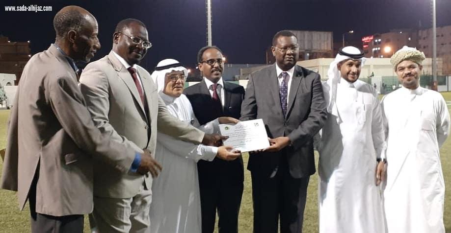 بحضور الشيخ غزالي طس منتخب جاليات نيجيريا يحصد كأس دوري القناصل المعتمدين بجدة احتضنته اكاديمية النادي الاهلي بجدة 
