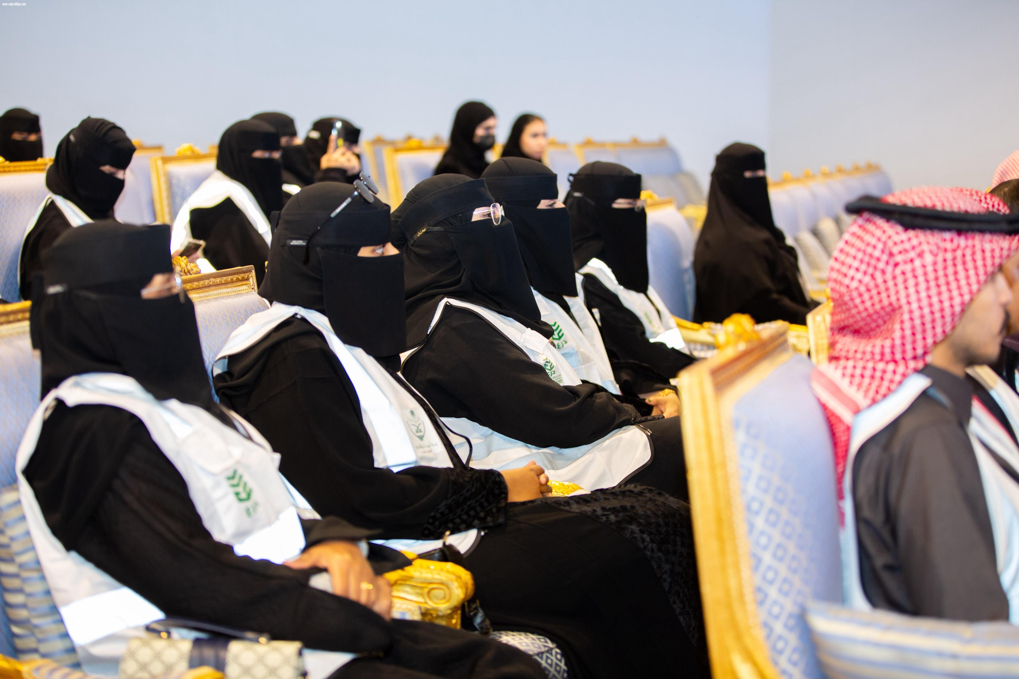أمين منطقة تبوك يطلق أعمال فريق منظومة الطوارئ والأزمات التطوعي  