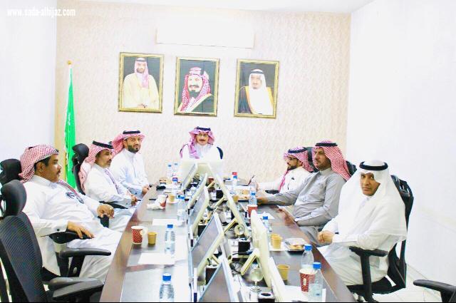 المجلس البلدي بمحافظة الطوال يناقش زيارات القرى للقاء المواطنيين