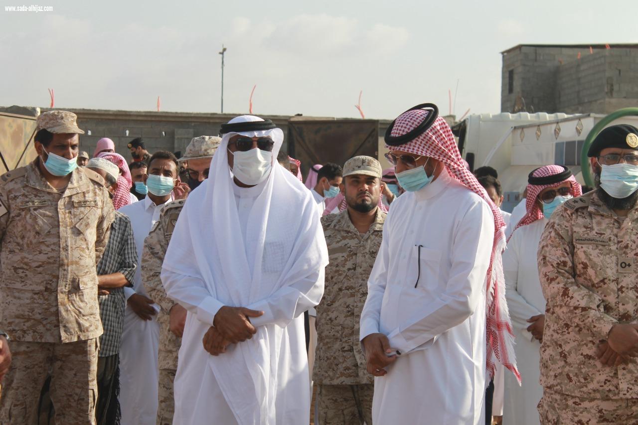 محافظ صامطة وقائد قوة جازان يتقدمان مشيّعي الشهيد الرقيب 