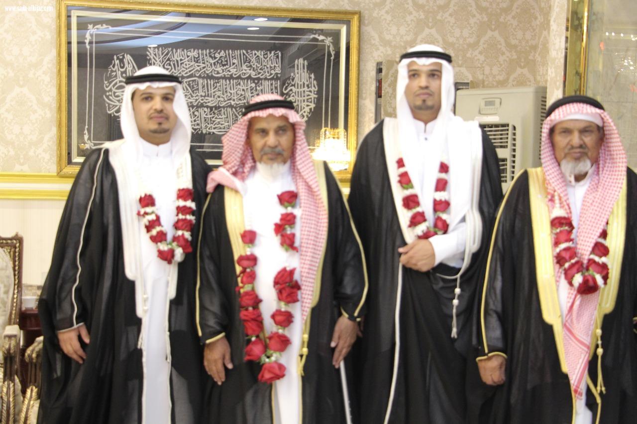 العروي يحتفل بزفاف ابنيه