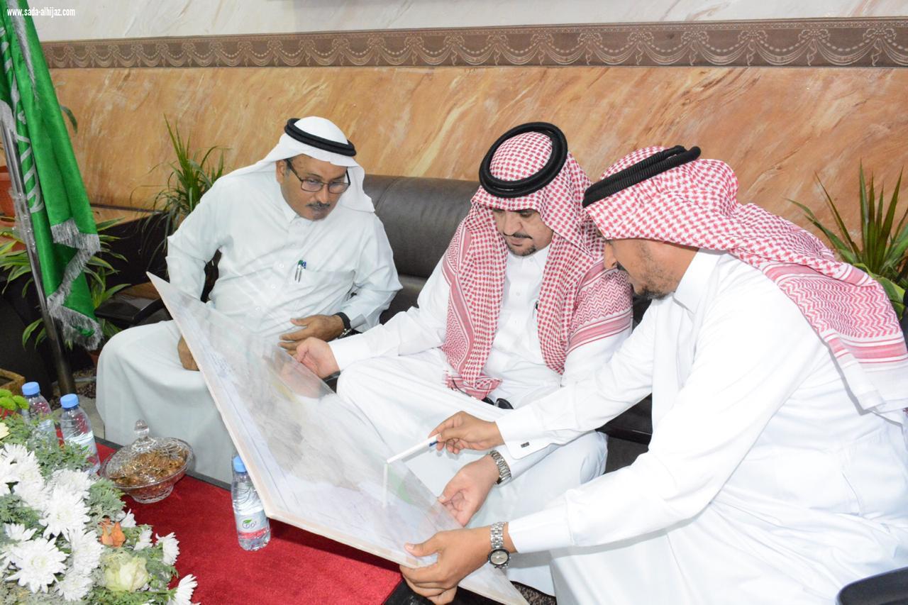أمين منطقة جازان .. يتفقد المشاريع البلدية في محافظة الطوال الحدودية 