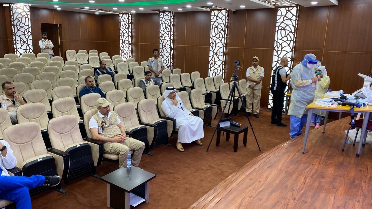 دورة لأطباء الأسنان حول طريقة أخذ عينات كوفيد 19