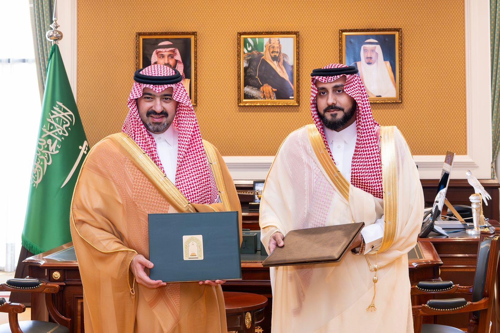نائب أمير تبوك يطلع على تقرير فرع وزارة الشؤون الإسلامية بالمنطقة