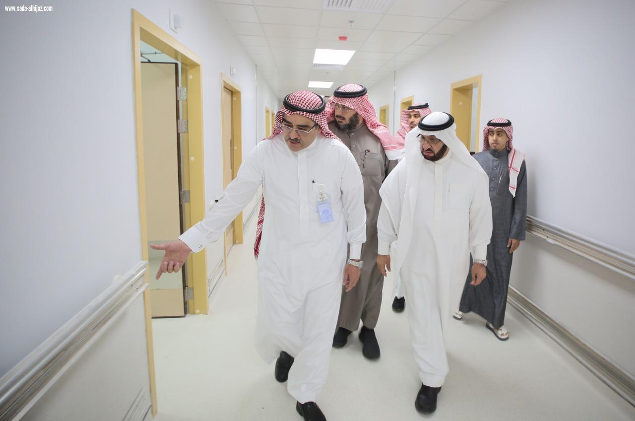 بمناسبة اليوم العالمي للسرطان 2019 : معالي رئيس المجلس الاستشاري للجمعية الخيرية لرعاية مرضى السرطان بالمدينة المنورة (أحياها) يزور المرضى المنومين في مستشفى الملك فهد