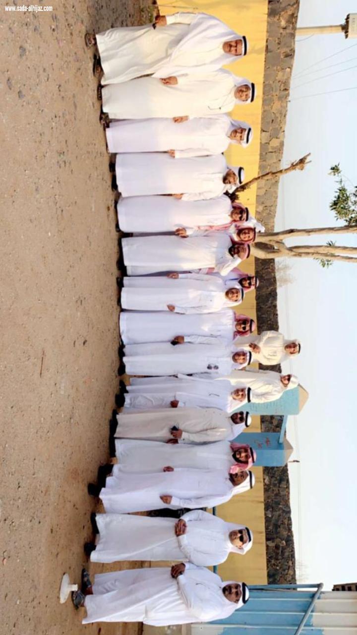 وقفوا على معالمها الاثرية وتعرفوا على مواقعها التاريخية أكثر من ٥٣ مؤرخا من الجمعية التاريخية السعودية يزورون الجموم وعسفان