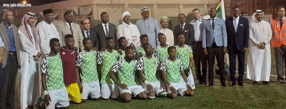 بحضور الشيخ غزالي طس منتخب جاليات نيجيريا يحصد كأس دوري القناصل المعتمدين بجدة احتضنته اكاديمية النادي الاهلي بجدة 