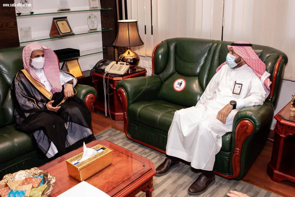 *مدير عام فرع هيئة الأمر بالمعروف بالمنطقة الشرقية يلتقي بالمدير العام للشؤون الصحية بالمنطقة*