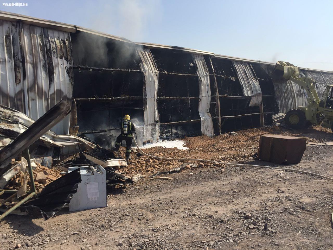 الدفاع المدني في المدينه المنوره يطفئ حريق في مستودع تخزين للادوات الكهربائيه والسباكه بدون اصابات
