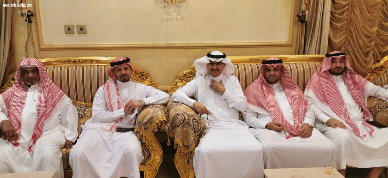 سعادة الوكيل المساعد لامارة منطقة جازان سابقا يكرم مجموعة من وجاهات المنطقة