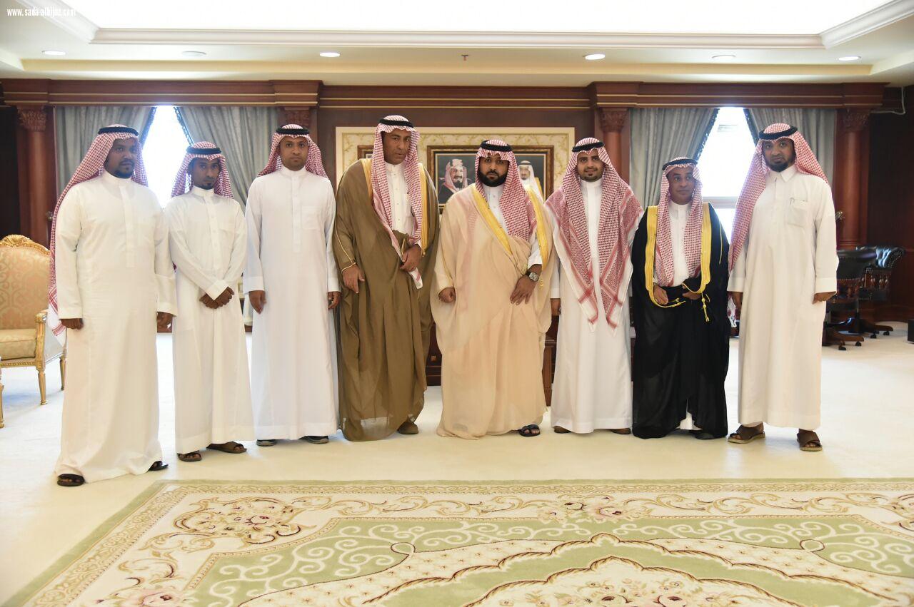 نائب أمير منطقة جازان يلتقي رئيس وأعضاء نادي التهامي
