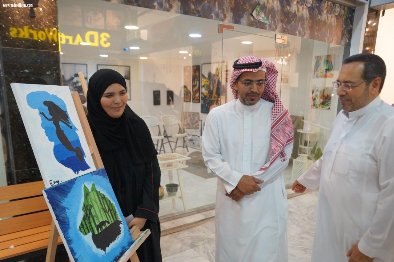 الرايقي يفتتح معرض فريق   مومينت بمركز أدهم للفنون بجدة
