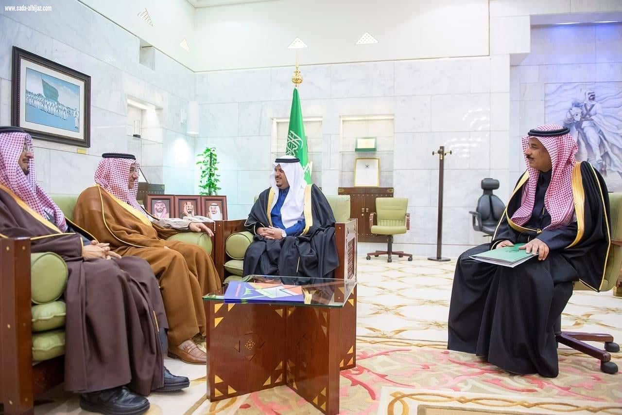 نائب أمير الرياض يستقبل مدير جامعة الملك سعود
