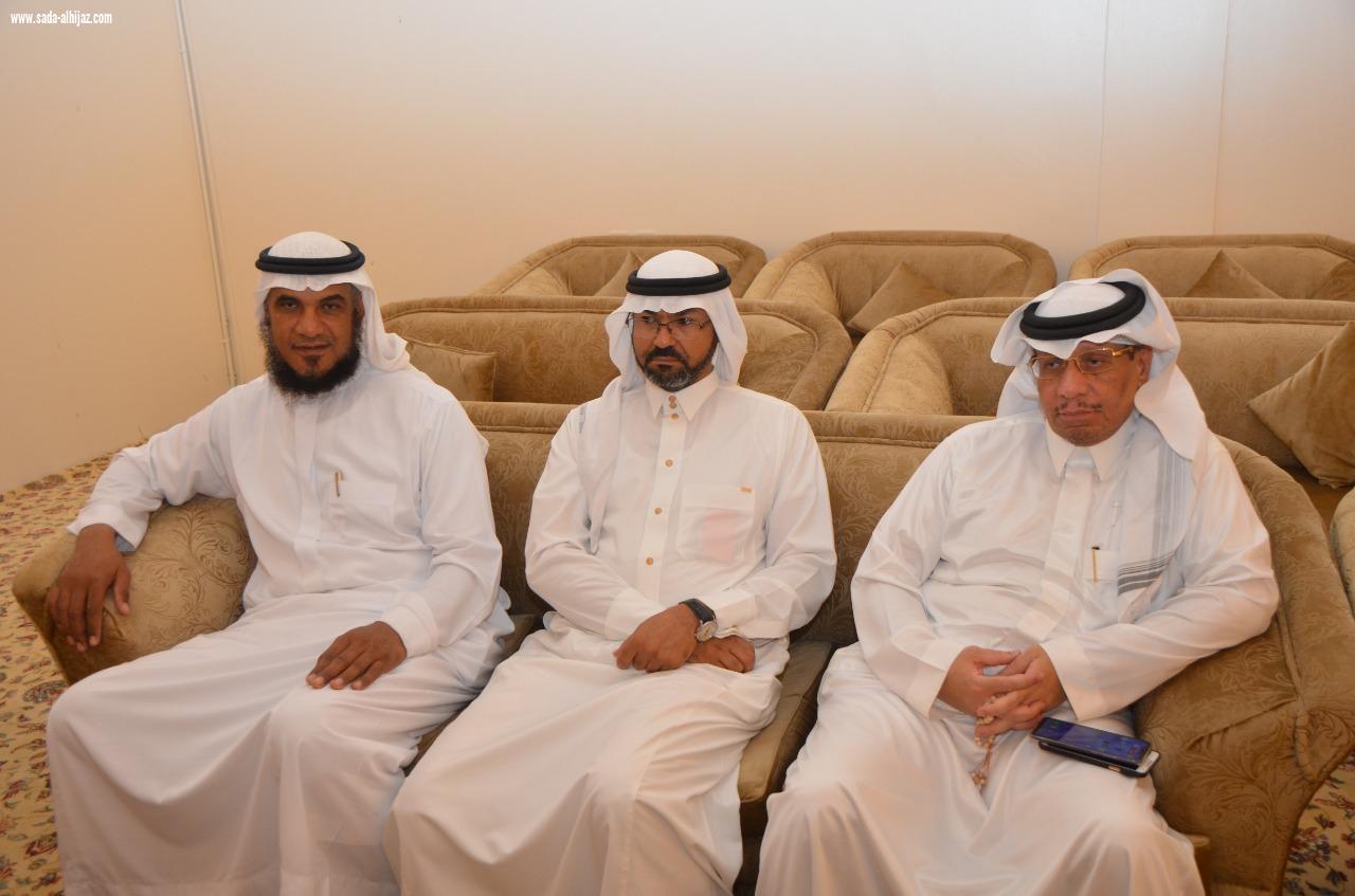 لتفعيل دور المجتمع المحلي والتطوعي محافظ العلا المكلف يستقبل فريق تزاور التطوعي