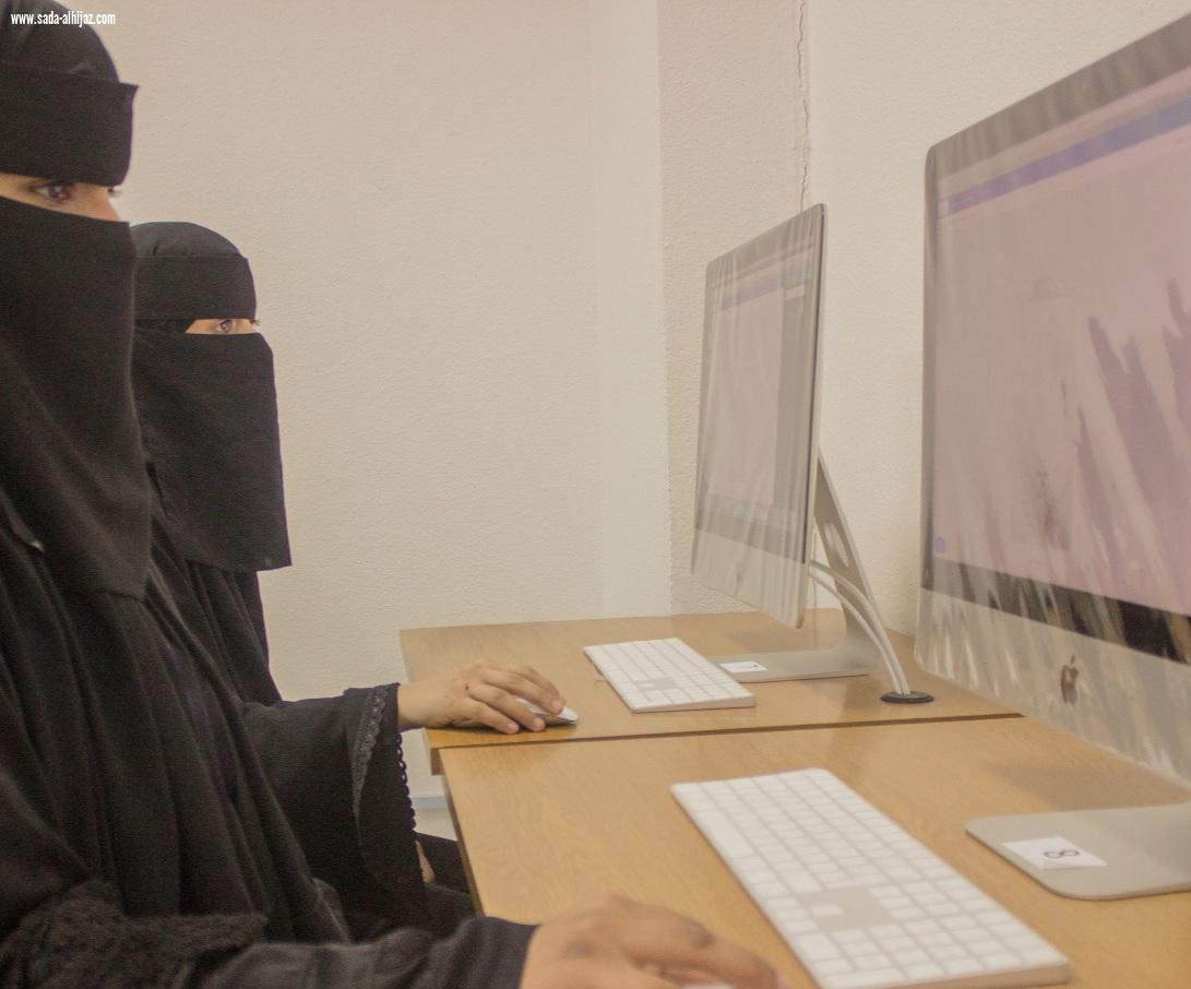 تخصص الإدارة المكتبية بتقنية البنات بالمدينة
