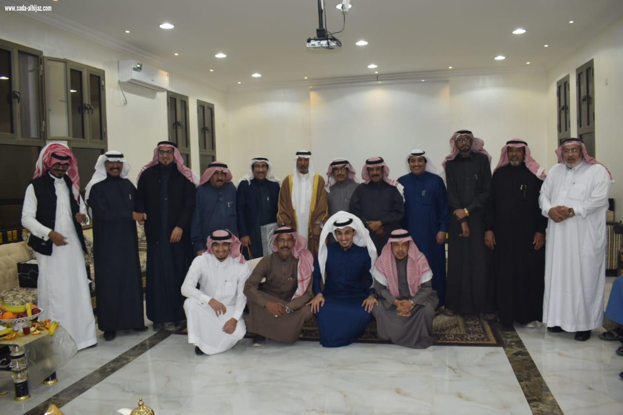 منتدى الأدب الشعبي في الأحساء يُكرِّم سفير النوايا الحسنة