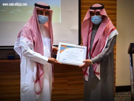 وحدة الخدمات المساندة لذوى الاعاقة بجازان بالتعاون مع كلية المجتمع تنفذ ورشة عمل بعنوان (فن التعامل مع العملاء)