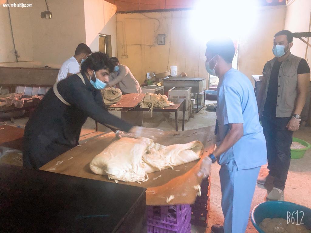 بلدية العالية تضبط مصنعين رقائق مخالفة بمركز العالية 