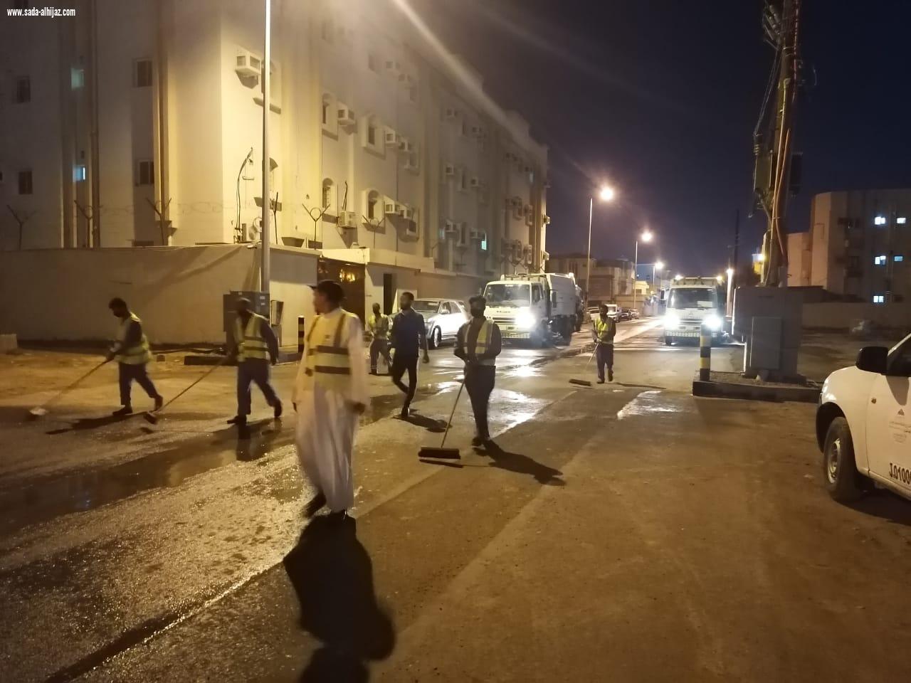 أمانة منطقة جازان تواصل تعقيمها للشوارع والميادين 