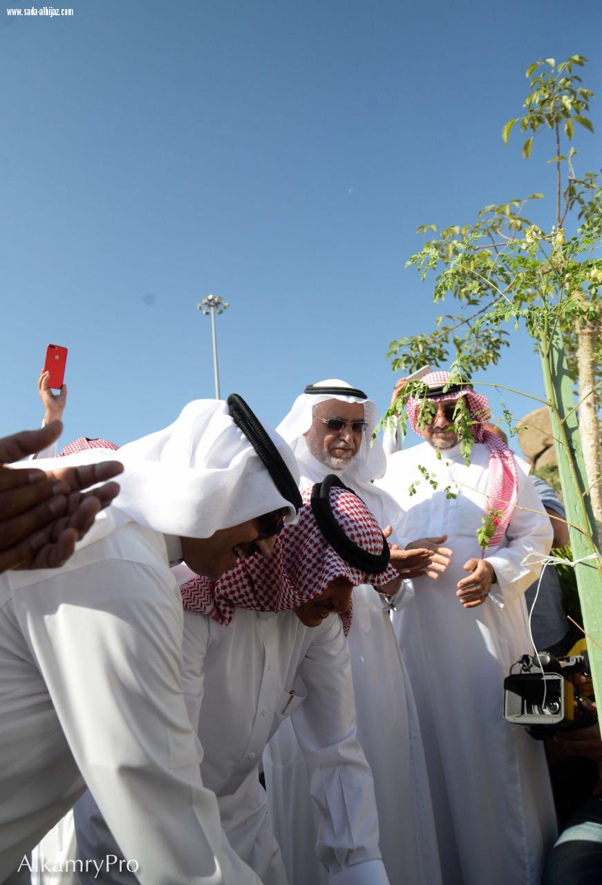 أمين الطائف يدشن حملة اغرسها لتشجير الطائف