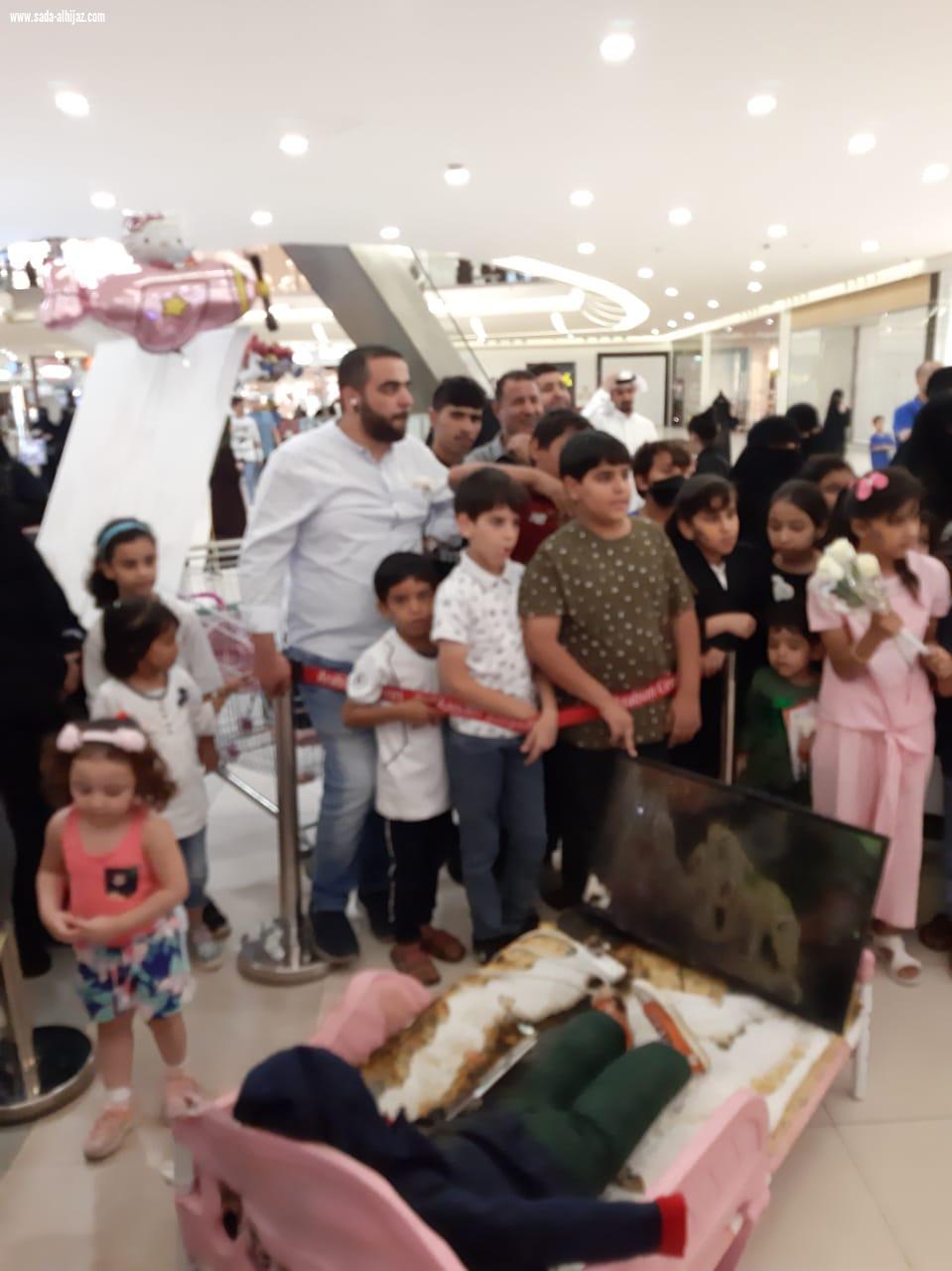  مدني المدينة يدشن المعرض التوعوي في مجمع النور مول