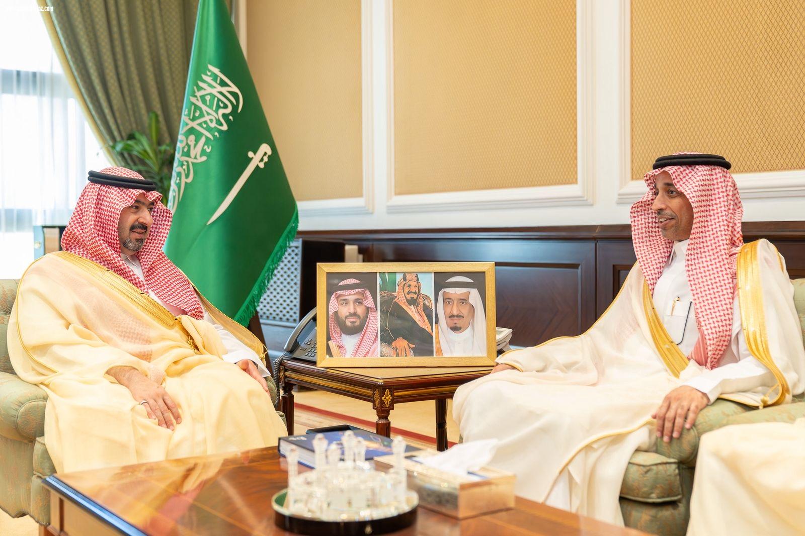 نائب أمير منطقة تبوك يتسلم التقرير السنوي لهيئة