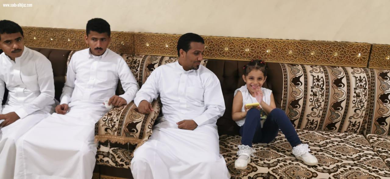 يحيى العوجري يحتفل بتخرج نجله علي من مدرسة سلاح المدفعية بخميس مشيط