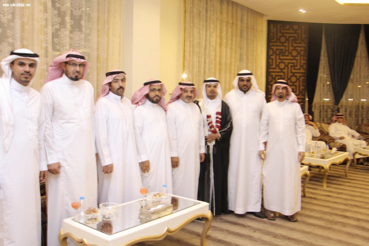 العروي يحتفل بزفاف ابنيه