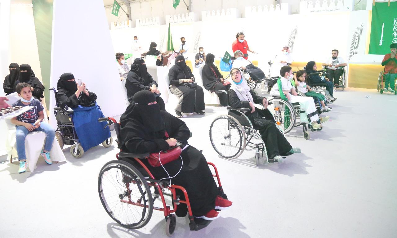 * طاقات فريق بصمة إبداع المدينة من ذوي الإعاقات يحتفلون باليوم الوطني ال ٩٠* 