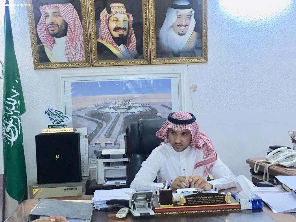 لجنة التنمية الاجتماعية بالطوال تزور محافظ الطوال المكلف لتكريم الاعلاميين الذين ابرزوا دور اللجنة