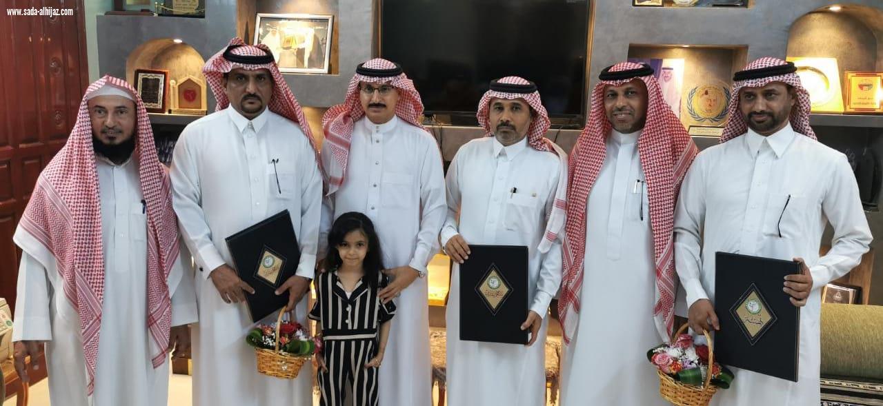 رئيس اللجنة الفرعية للاتحاد العربي السعودي للكاراتيه بالمناطق الجنوبية يكرم المشهور مساعد رئيس بلدية صامطة