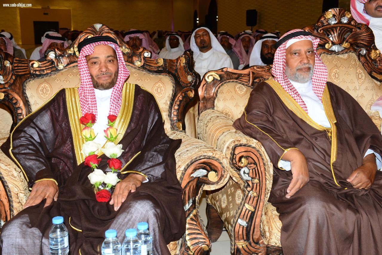 أكثر من 200 طالب يكرمون معلمهم بمحافظة العلا