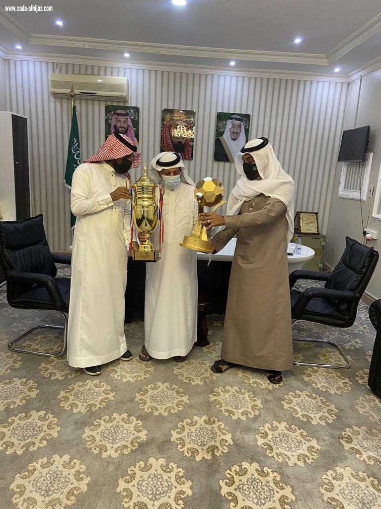 رئيس مركز وادي جازان يستقبل فريق امجاد الخشابية بطل بطولة الغرفة التجارية الصناعية بجازان وبطل السوبر