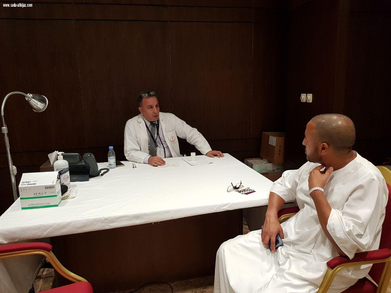 الإسلامية والصحة يواصلان تقديم الخدمات الصحية على مدار الساعة العيادة الطبية التابعة لضيوف برنامج خادم الحرمين تقدم 1500 حالة علاجية بالمدينة المنورة