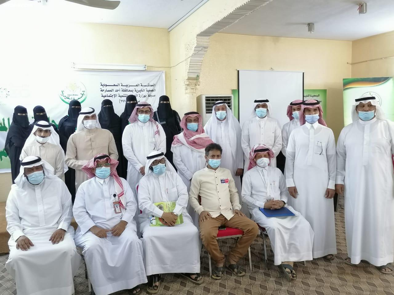 فيما شهدت الزيارة توقيع ثلاثة عقود شراكة مجتمعية فريق الاعلام الجديد بمنطقة جازان يزور جمعية البر الخيرية بأحد المسارحة